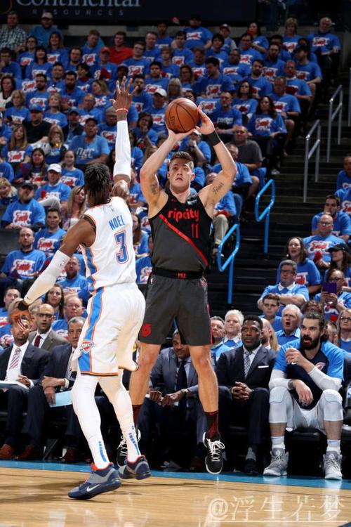 邓恩接伦纳德分球命中远投三分 邓恩接伦纳德分球命中远投三分