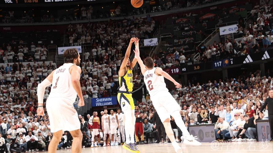 面对霍姆格伦 哈利伯顿高难度抛投命中 面对霍姆格伦 哈利伯顿高难度抛投命中