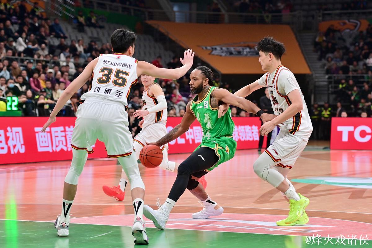 CBA-主场战胜长白山恩都里 辽宁本钢结束连败 CBA-主场战胜长白山恩都里 辽宁本钢结束连败