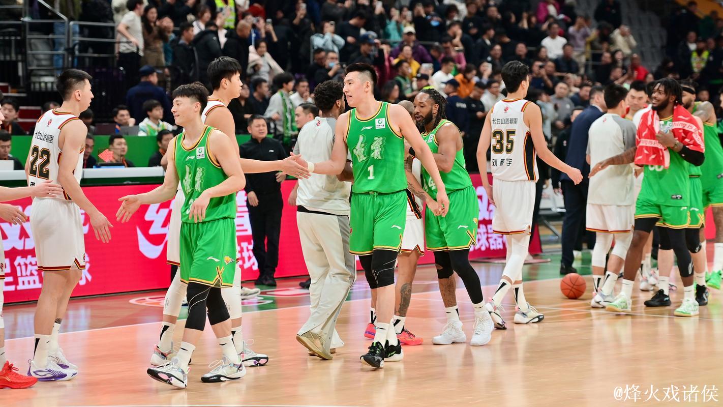 CBA-主场战胜长白山恩都里 辽宁本钢结束连败 CBA-主场战胜长白山恩都里 辽宁本钢结束连败